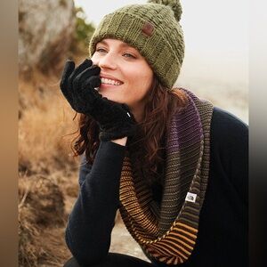 The Northface Purrl Knit Infinity Loop scarf